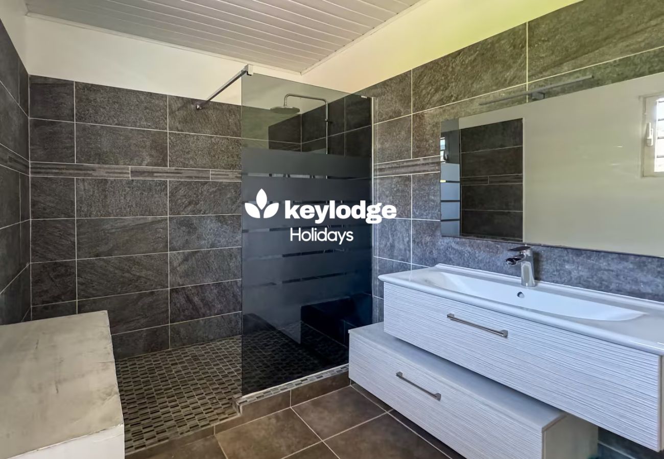 House in LA POSSESSION - Evasion-Dos D’ane*** – 4-bedroom Villa with jacuzzi – La Possession