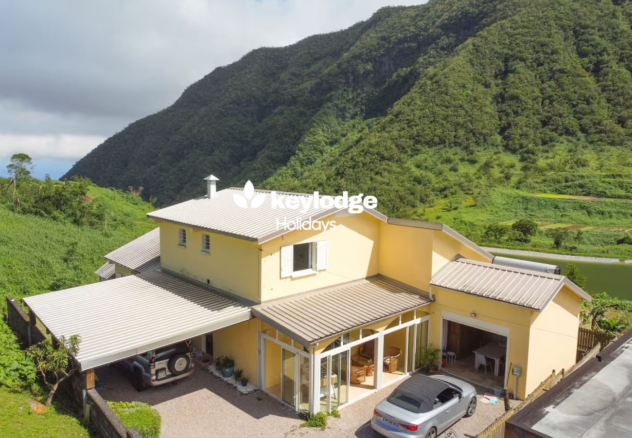 House in LA POSSESSION - Evasion-Dos D’ane*** – 4-bedroom Villa with jacuzzi – La Possession