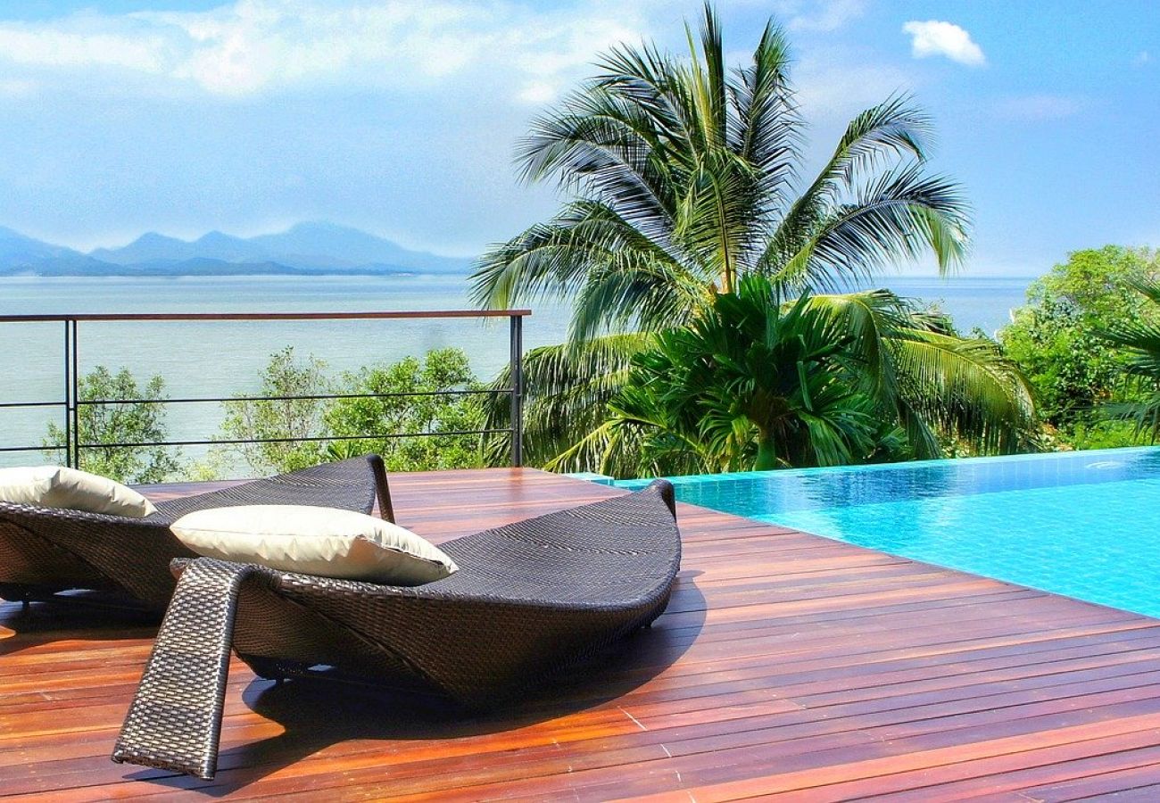 Villa à Saint-Gilles les Bains - Démo - 300m2 - Piscine - Plage de l'Ermitage