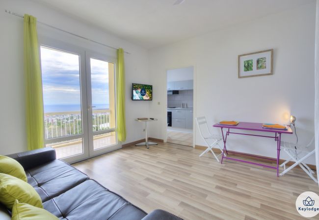 Studio à Saint Denis - Studio Faham Run*** - 29 m2 – vue ocean - St Denis   Studio à Saint Denis - Studio Faham Run*** - 29 m2 – vue ocean - St Denis