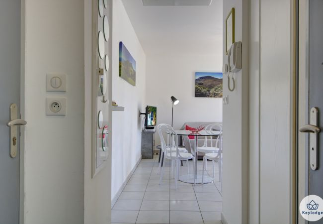 Appartement à Saint Pierre - T2 - Ti Patio*** - 38 m2 - Front de Mer - Saint-Pierre    Appartement à Saint Pierre - T2 - Ti Patio*** - 38 m2 - Front de Mer - Saint-Pierre