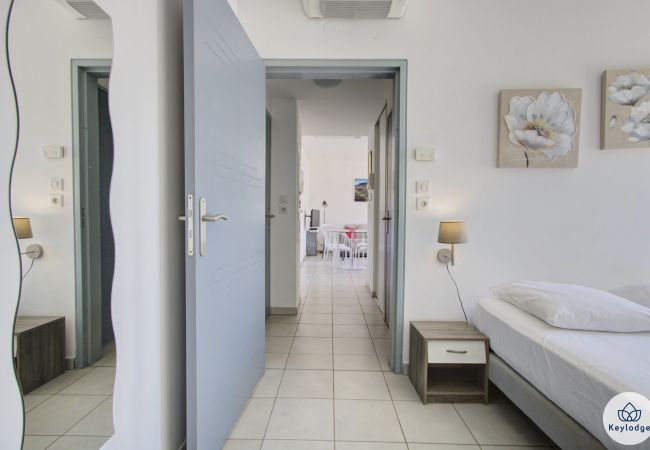 Appartement à Saint Pierre - T2 - Ti Patio*** - 38 m2 - Front de Mer - Saint-Pierre    Appartement à Saint Pierre - T2 - Ti Patio*** - 38 m2 - Front de Mer - Saint-Pierre