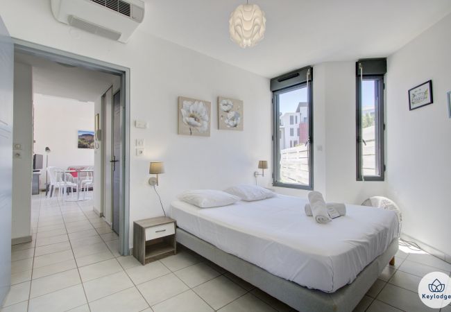 Appartement à Saint Pierre - T2 - Ti Patio*** - 38 m2 - Front de Mer - Saint-Pierre    Appartement à Saint Pierre - T2 - Ti Patio*** - 38 m2 - Front de Mer - Saint-Pierre