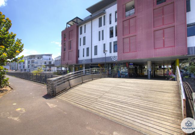 Appartement à Saint Pierre - T2 - Ti Patio*** - 38 m2 - Front de Mer - Saint-Pierre    Appartement à Saint Pierre - T2 - Ti Patio*** - 38 m2 - Front de Mer - Saint-Pierre