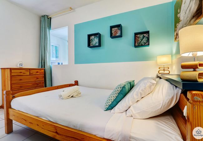 Appartement à Sainte-Clotilde - T2 – Les 3 Bertels** - Vue mer -  Sainte-Clotilde  Appartement à Sainte-Clotilde - T2 – Les 3 Bertels** - Vue mer -  Sainte-Clotilde