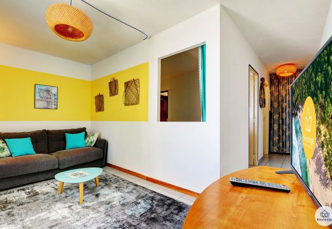 Appartement à Sainte-Clotilde - T2 – Les 3 Bertels** - Vue mer -  Sainte-Clotilde  Appartement à Sainte-Clotilde - T2 – Les 3 Bertels** - Vue mer -  Sainte-Clotilde