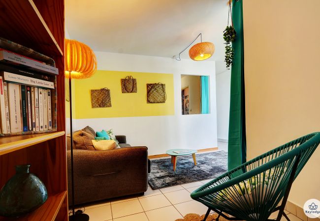 Appartement à Sainte-Clotilde - T2 – Les 3 Bertels** - Vue mer -  Sainte-Clotilde  Appartement à Sainte-Clotilde - T2 – Les 3 Bertels** - Vue mer -  Sainte-Clotilde