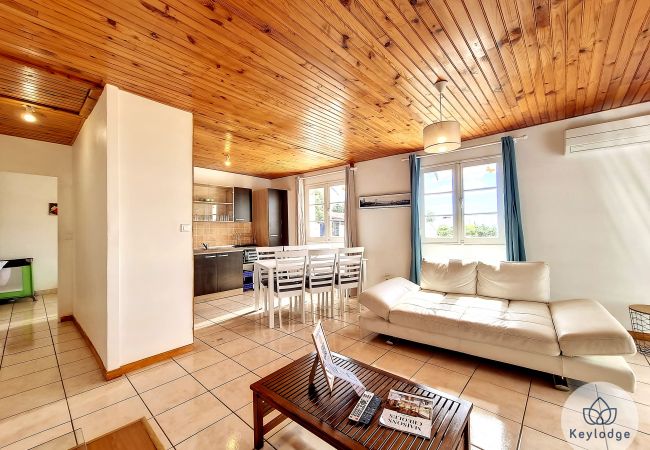 Appartement à Saint Denis - T3 – Paul et Aliette*** – 70 m² – Près du centre-ville de St-Denis Appartement à Saint Denis - T3 – Paul et Aliette*** – 70 m² – Près du centre-ville de St-Denis