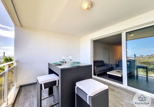 Appartement à Saint Denis -  T3 Bô'Pi - 79m² - Saint-Denis proche du CHU Appartement à Saint Denis -  T3 Bô'Pi - 79m² - Saint-Denis proche du CHU