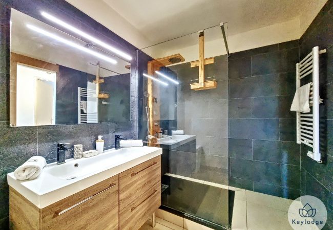 Appartement à Saint Denis -  T3 Bô'Pi - 79m² - Saint-Denis proche du CHU Appartement à Saint Denis -  T3 Bô'Pi - 79m² - Saint-Denis proche du CHU