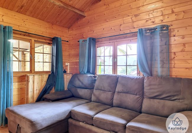 Bungalow à SAINT-LOUIS - Jardin de Montplaisir - Joli Coeur – Bungalow 25m² avec jacuzzi et vue sur la montagne – Saint-Louis Bungalow à SAINT-LOUIS - Jardin de Montplaisir - Joli Coeur – Bungalow 25m² avec jacuzzi et vue sur la montagne – Saint-Louis