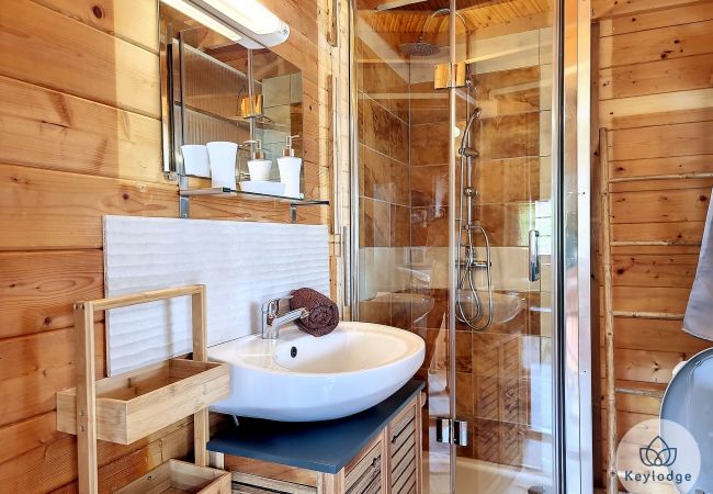 Bungalow à SAINT-LOUIS - Jardin de Montplaisir - Scheffléra – Bungalow 25m² avec vue sur la montagne – Saint-Louis Bungalow à SAINT-LOUIS - Jardin de Montplaisir - Scheffléra – Bungalow 25m² avec vue sur la montagne – Saint-Louis