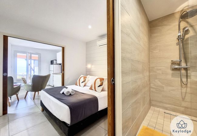 Studio à LES AVIRONS - Balcons du Sud, Le Cardinal –T1 bis 35m² avec bassin détente commun – Les Avirons Studio à LES AVIRONS - Balcons du Sud, Le Cardinal –T1 bis 35m² avec bassin détente commun – Les Avirons