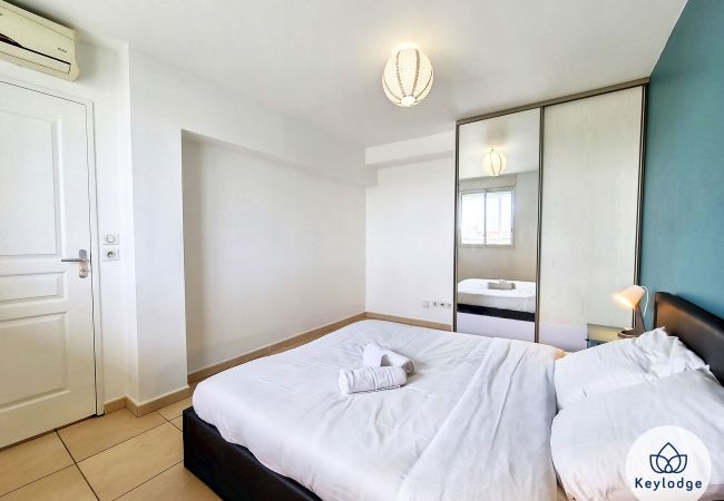 Appartement à Saint Denis - T2 – Louise - 50 m² - Près du centre-ville de Saint-Denis Appartement à Saint Denis - T2 – Louise - 50 m² - Près du centre-ville de Saint-Denis