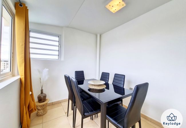 Appartement à Saint Denis - T2 – Louise - 50 m² - Près du centre-ville de Saint-Denis Appartement à Saint Denis - T2 – Louise - 50 m² - Près du centre-ville de Saint-Denis