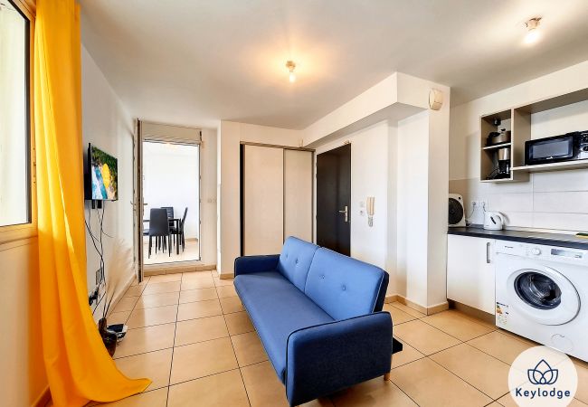 Appartement à Saint Denis - T2 – Louise - 50 m² - Près du centre-ville de Saint-Denis Appartement à Saint Denis - T2 – Louise - 50 m² - Près du centre-ville de Saint-Denis