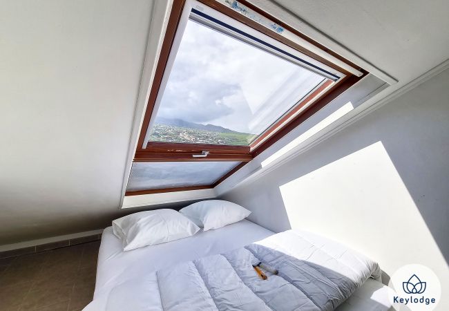 Appartement à Saint-Leu - T3 duplex pieds dans l’eau – Mosala 5 – Saint-Leu Appartement à Saint-Leu - T3 duplex pieds dans l’eau – Mosala 5 – Saint-Leu