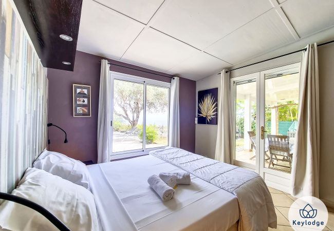 Maison à Saint-Gilles les Hauts - Villa Cadentia*** – 3 chambres avec piscine et vue mer – Saint-Gilles les Hauts Maison à Saint-Gilles les Hauts - Villa Cadentia*** – 3 chambres avec piscine et vue mer – Saint-Gilles les Hauts