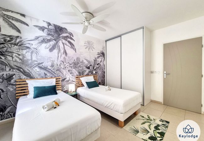 Appartement à Saint Pierre - Tropical Lodge*** – T3 proche du centre-ville de Saint-Pierre Appartement à Saint Pierre - Tropical Lodge*** – T3 proche du centre-ville de Saint-Pierre