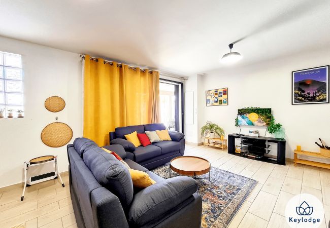 Maison à LE TAMPON - Villa Marie France – 60 m² - avec sauna et jacuzzi à la Plaine des cafres Maison à LE TAMPON - Villa Marie France – 60 m² - avec sauna et jacuzzi à la Plaine des cafres