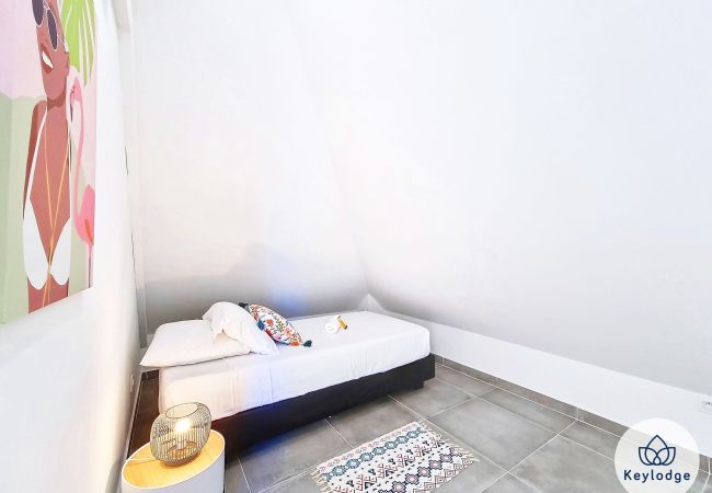 Appartement à Saint Pierre - Wopé l’Appart – beau T4 à 3 min du CHU - Terre Sainte  Appartement à Saint Pierre - Wopé l’Appart – beau T4 à 3 min du CHU - Terre Sainte