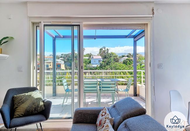 Appartement à Saint Pierre - Wopé l’Appart – beau T4 à 3 min du CHU - Terre Sainte  Appartement à Saint Pierre - Wopé l’Appart – beau T4 à 3 min du CHU - Terre Sainte