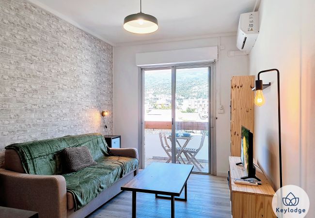 Studio à Saint Denis - Ti Studio Créole 2 – studio de 21m²– proche des commodités – Saint-Denis  Studio à Saint Denis - Ti Studio Créole 2 – studio de 21m²– proche des commodités – Saint-Denis
