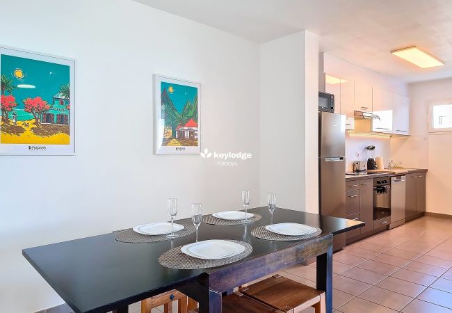 Appartement à Saint Pierre - Douceur Exotique – T3 avec piscine partagée - centre-ville de Saint-Pierre Appartement à Saint Pierre - Douceur Exotique – T3 avec piscine partagée - centre-ville de Saint-Pierre