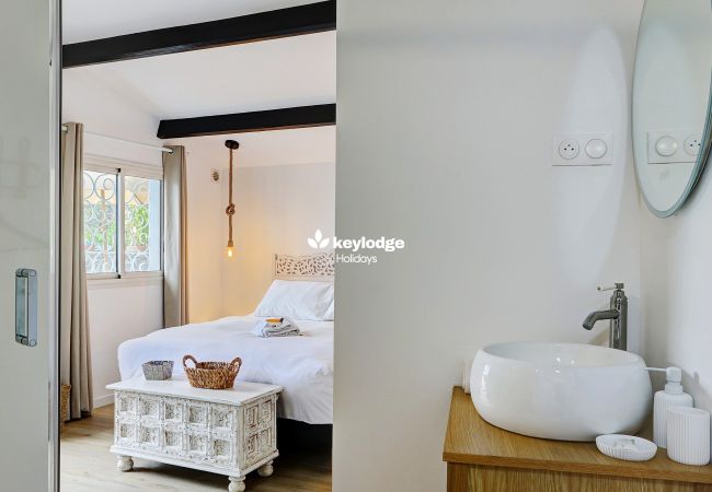 Studio à Saint-Gilles les Bains - Chez Jab - studio avec piscine partagée - Boucan Canot Studio à Saint-Gilles les Bains - Chez Jab - studio avec piscine partagée - Boucan Canot