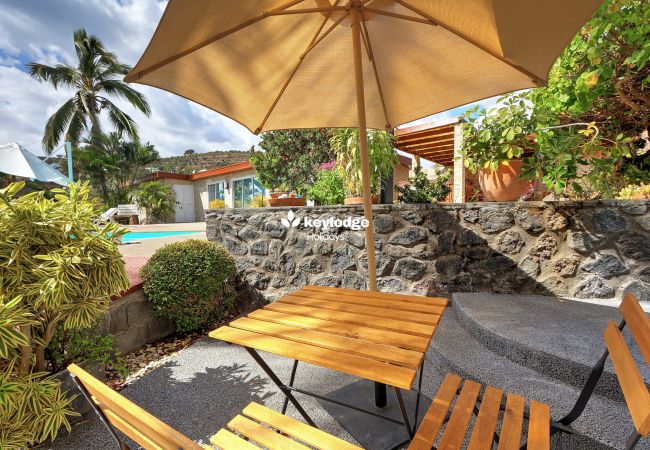 Studio à Saint-Gilles les Bains - Chez Jab - studio avec piscine partagée - Boucan Canot Studio à Saint-Gilles les Bains - Chez Jab - studio avec piscine partagée - Boucan Canot