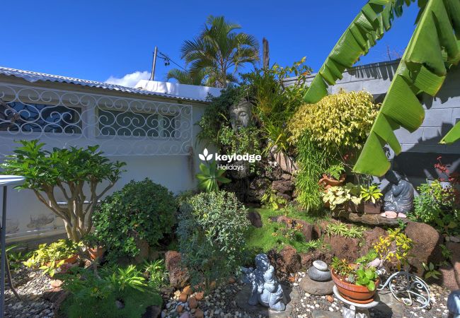 Studio à Saint-Gilles les Bains - Chez Jab - studio avec piscine partagée - Boucan Canot Studio à Saint-Gilles les Bains - Chez Jab - studio avec piscine partagée - Boucan Canot