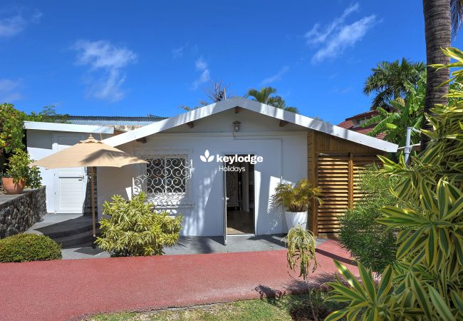 Studio à Saint-Gilles les Bains - Chez Jab - studio avec piscine partagée - Boucan Canot Studio à Saint-Gilles les Bains - Chez Jab - studio avec piscine partagée - Boucan Canot