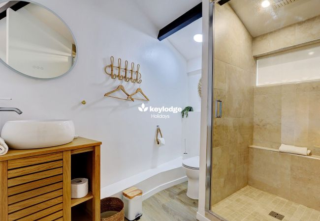 Studio à Saint-Gilles les Bains - Chez Jab - studio avec piscine partagée - Boucan Canot Studio à Saint-Gilles les Bains - Chez Jab - studio avec piscine partagée - Boucan Canot