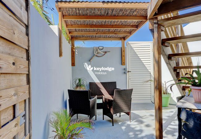Appartement à Saint Pierre - Liyann, T2 de 50m², proche de la plage de Terre-Sainte Appartement à Saint Pierre - Liyann, T2 de 50m², proche de la plage de Terre-Sainte