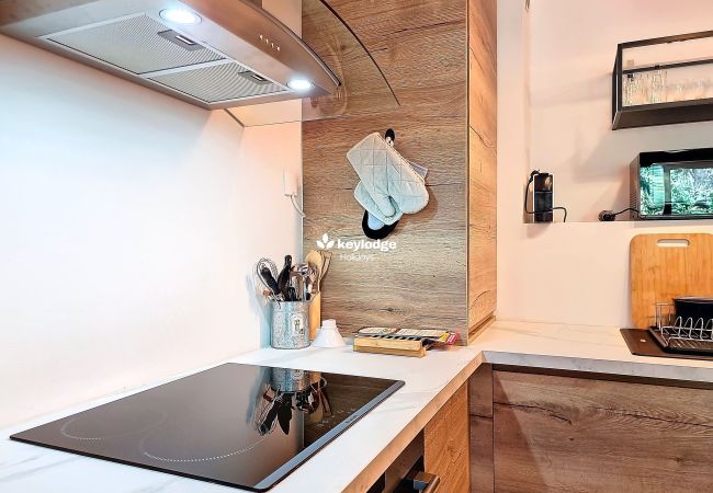 Appartement à Saint Denis - T2 – Ecrin de douceur - 42 m2 – à 10 min du centre-ville de Saint-Denis Appartement à Saint Denis - T2 – Ecrin de douceur - 42 m2 – à 10 min du centre-ville de Saint-Denis