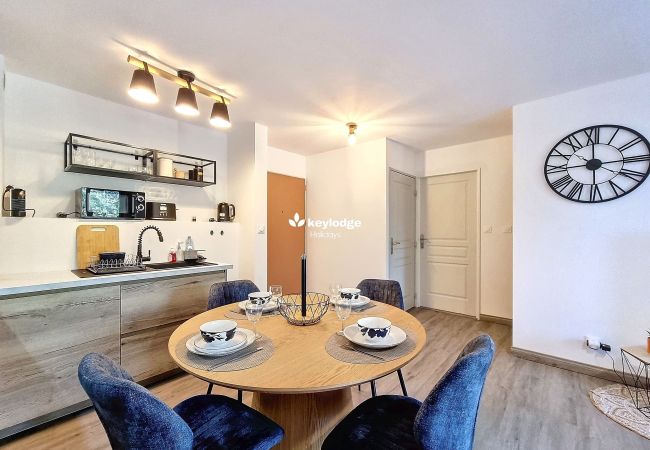 Appartement à Saint Denis - T2 – Ecrin de douceur - 42 m2 – à 10 min du centre-ville de Saint-Denis Appartement à Saint Denis - T2 – Ecrin de douceur - 42 m2 – à 10 min du centre-ville de Saint-Denis