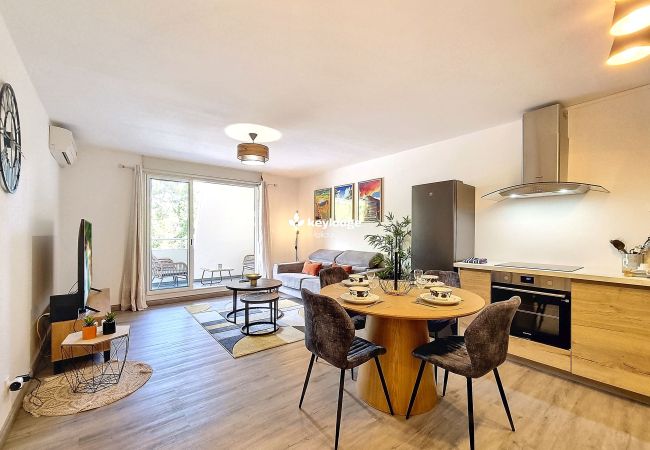 Appartement à Saint Denis - T2 – Ecrin de douceur - 42 m2 – à 10 min du centre-ville de Saint-Denis Appartement à Saint Denis - T2 – Ecrin de douceur - 42 m2 – à 10 min du centre-ville de Saint-Denis