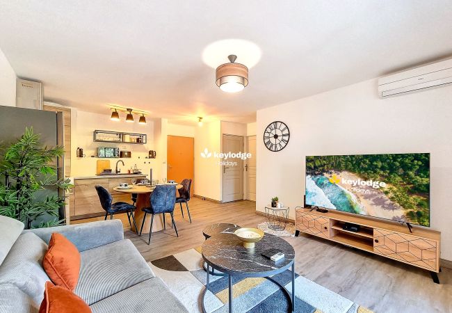 Appartement à Saint Denis - T2 – Ecrin de douceur - 42 m2 – à 10 min du centre-ville de Saint-Denis Appartement à Saint Denis - T2 – Ecrin de douceur - 42 m2 – à 10 min du centre-ville de Saint-Denis
