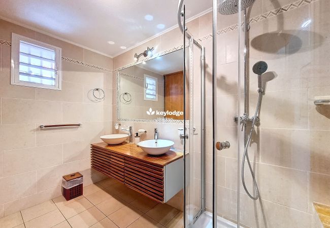 Maison à Saint-Paul - Casa Marine – F3 avec Jacuzzi – Saint-Paul Maison à Saint-Paul - Casa Marine – F3 avec Jacuzzi – Saint-Paul