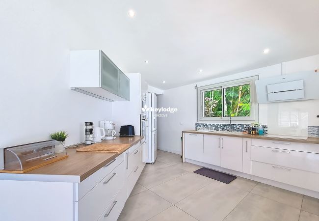 Maison à Saint-Gilles les Bains - Villa Bleue - 227m² avec piscine et vue mer - Saint-Gilles-Les-Bains Maison à Saint-Gilles les Bains - Villa Bleue - 227m² avec piscine et vue mer - Saint-Gilles-Les-Bains