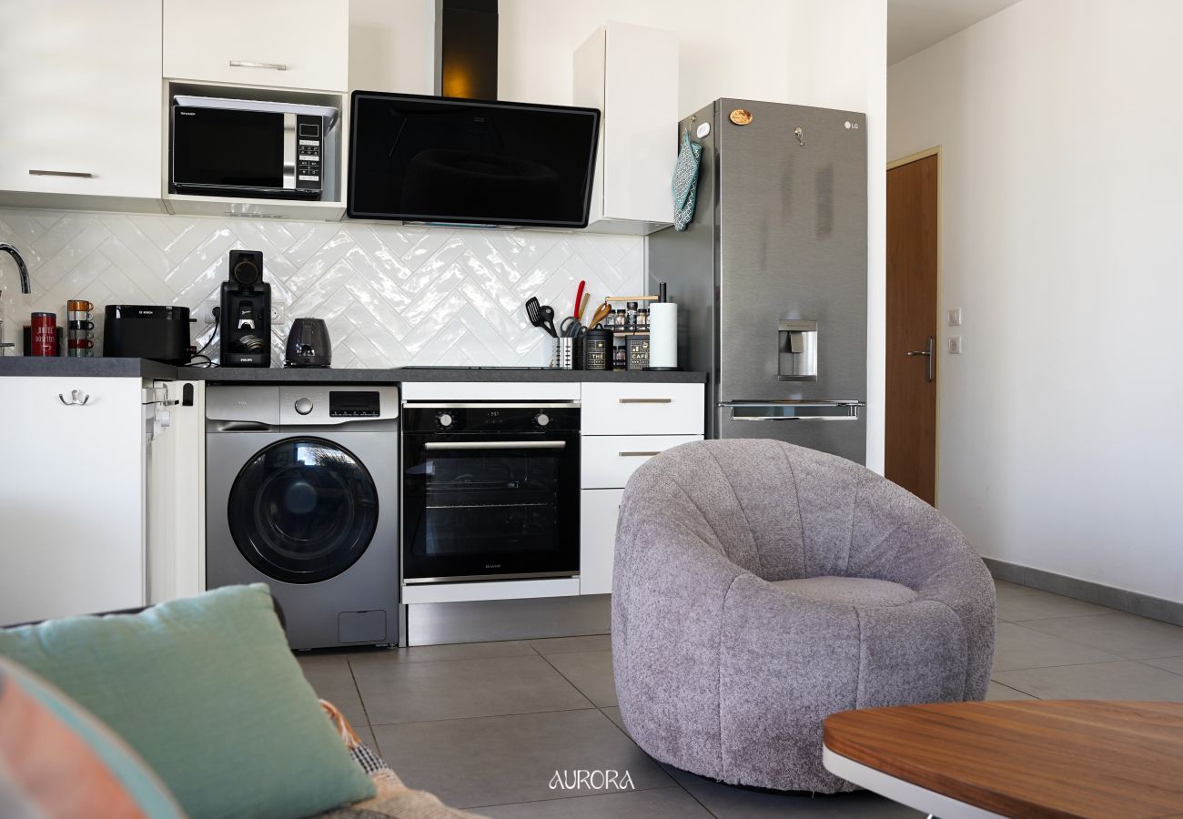 Appartement à SAINT-PIERRE - Kaz des Epices – T3 de 60m² – Saint-Pierre Appartement à SAINT-PIERRE - Kaz des Epices – T3 de 60m² – Saint-Pierre