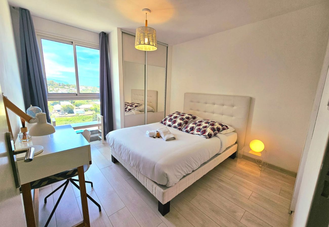 Appartement à SAINTE-MARIE - Horizon Magellan – Grand T3 de 86m²– Sainte-Marie