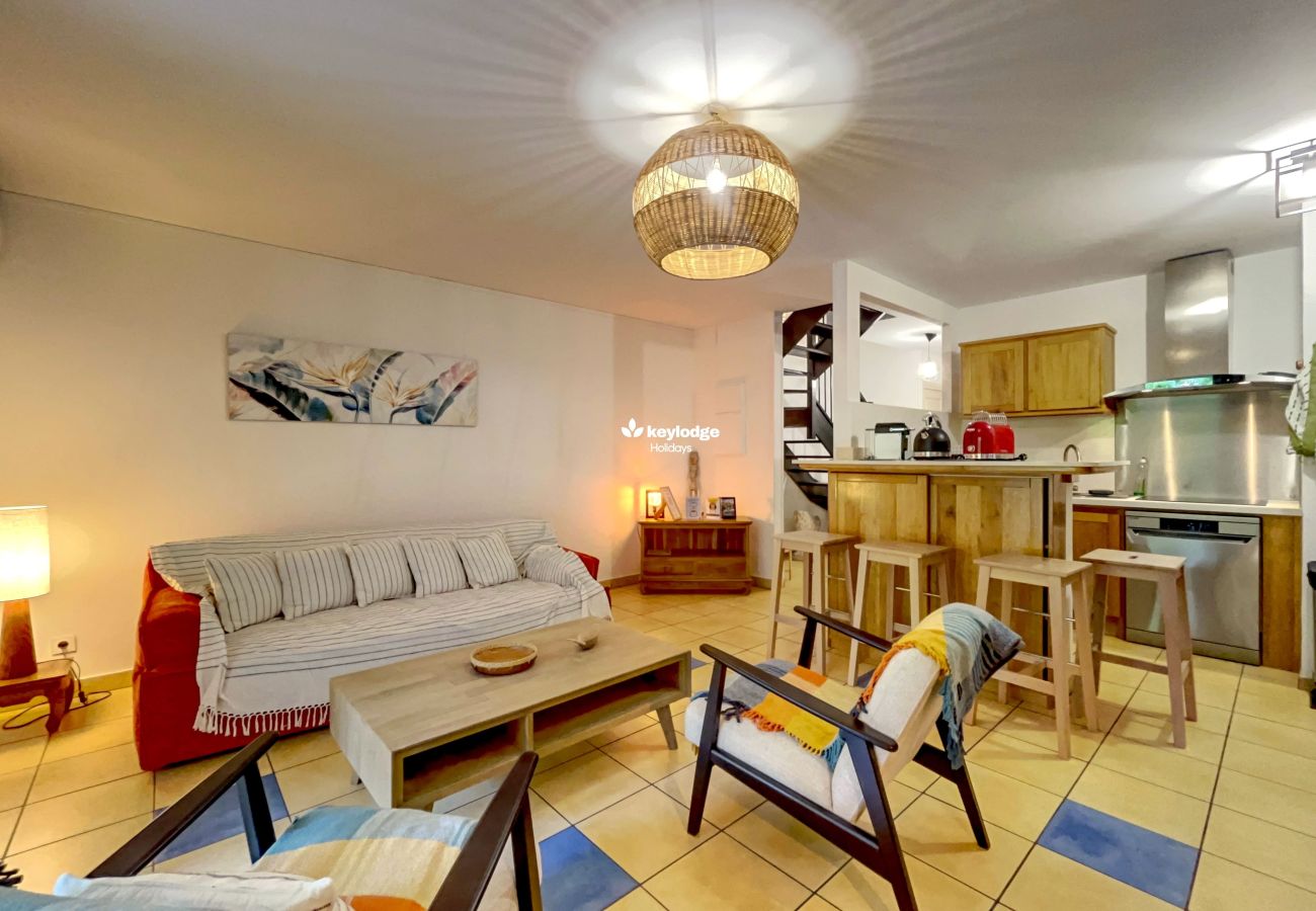 Appartement à Saint-Gilles les Bains - T3 Hevi – 68m² avec terrasse extérieure et piscine commune – La Saline-les-Bains