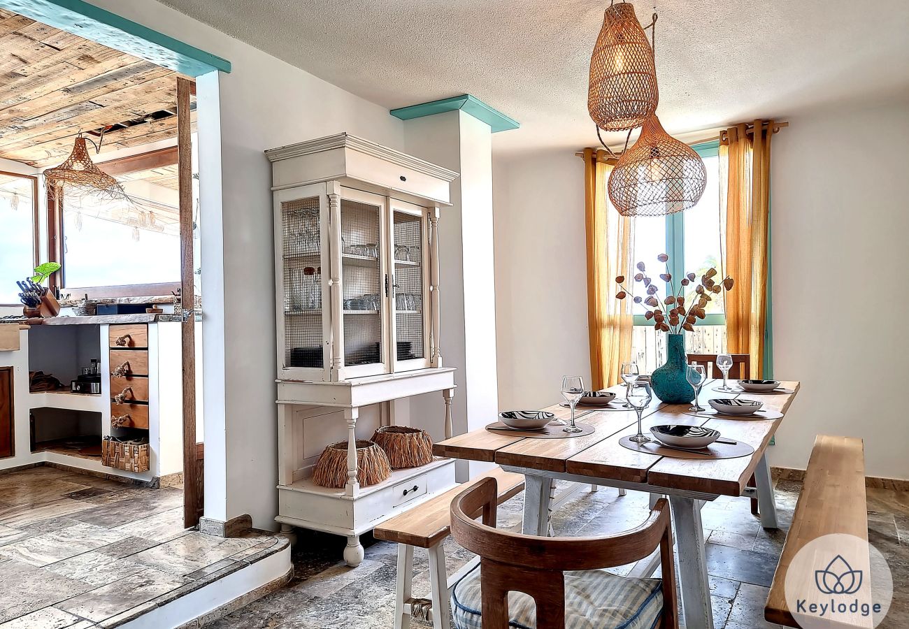 Appartement à Saint-Gilles les Bains - Étoile Bleue - T4 de 150m2 au centre de St-Gilles