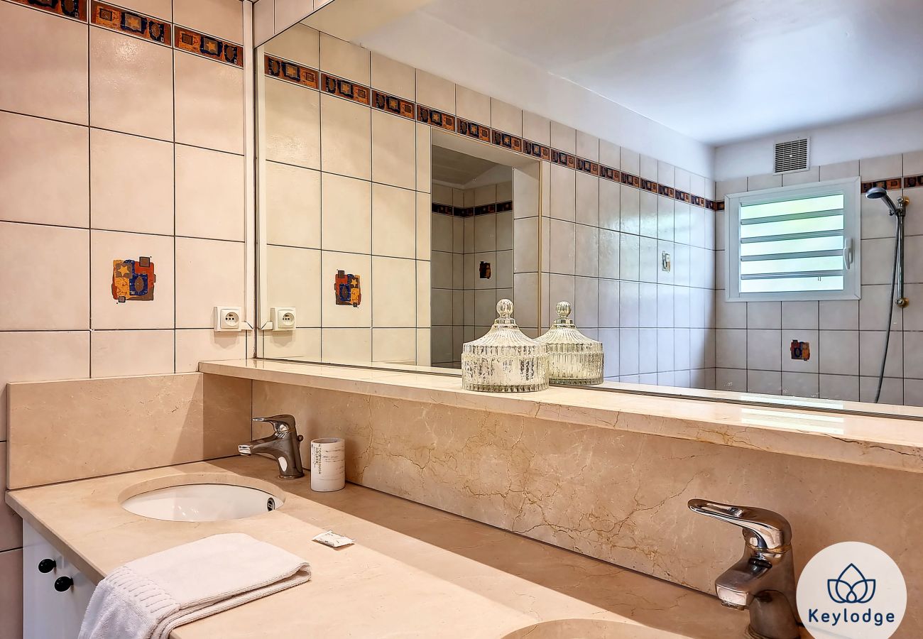 Villa à Saint-Gilles les Hauts - Villa Cadentia*** – 3 chambres avec piscine et vue mer – Saint-Gilles les Hauts