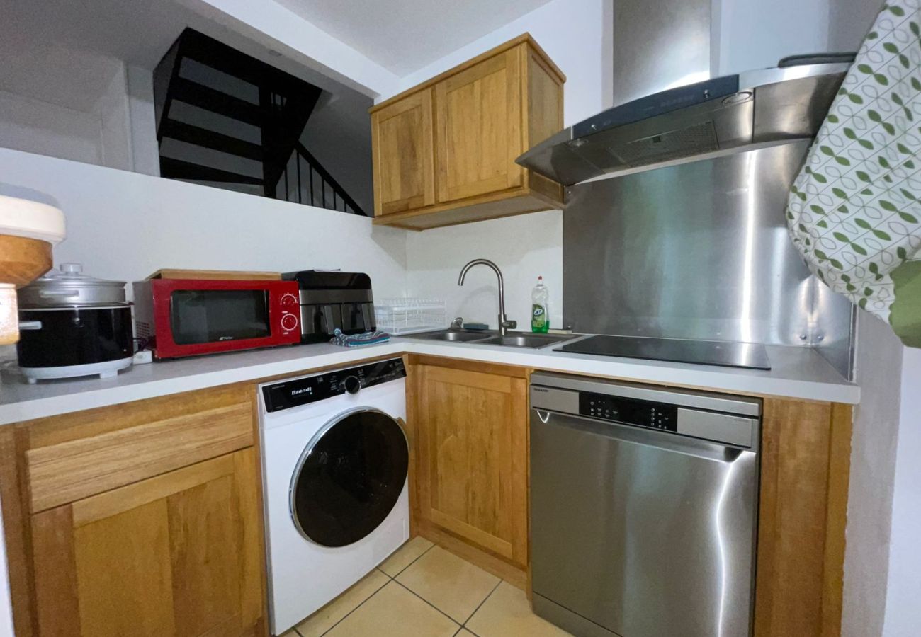 Appartement à Saint-Gilles les Bains - T3 Hevi – 68m² avec terrasse extérieure et piscine commune – La Saline-les-Bains