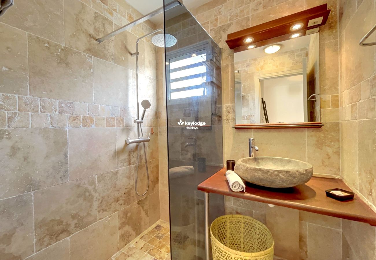 Appartement à Saint-Gilles les Bains - T3 Hevi – 68m² avec terrasse extérieure et piscine commune – La Saline-les-Bains