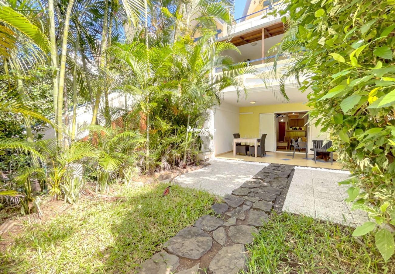 Appartement à Saint-Gilles les Bains - T3 Hevi – 68m² avec terrasse extérieure et piscine commune – La Saline-les-Bains